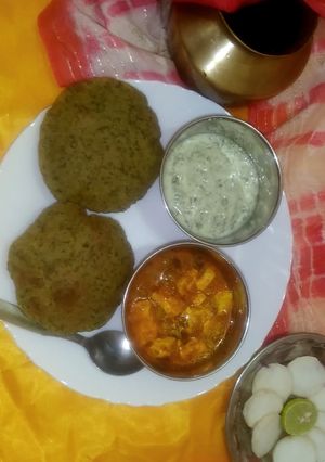 बथुआ पूड़ी (Bathua Puri recipe in hindi) रेसिपी मुख्य फोटो