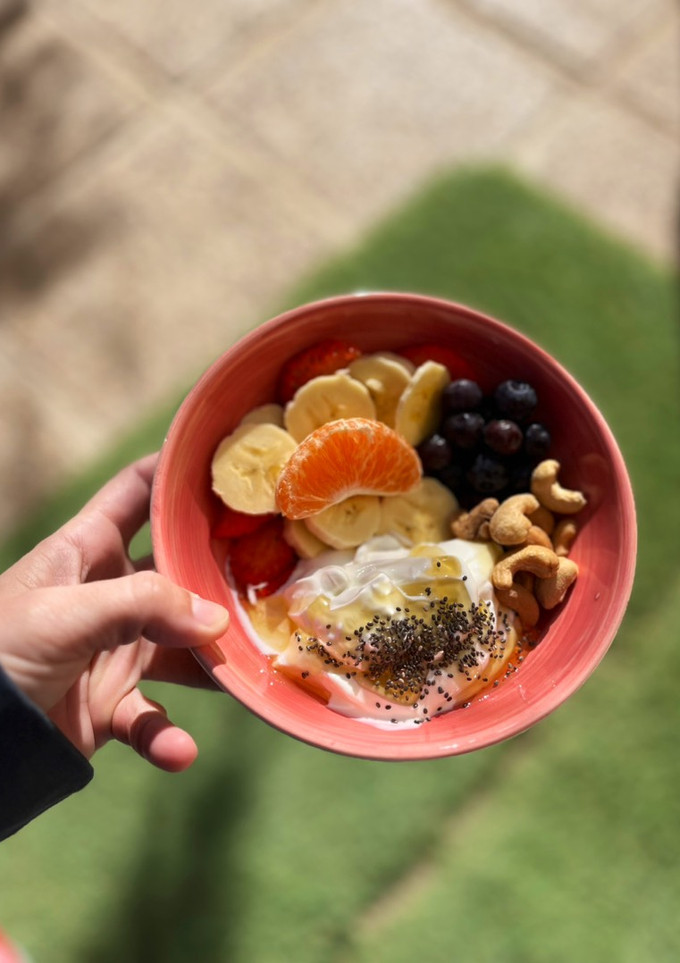 Una foto de Bowl de fruta para el almuerzo