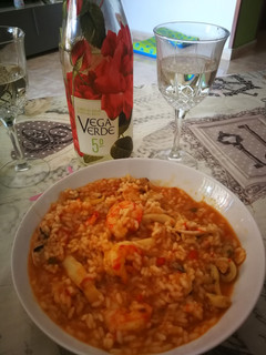 Una foto de Arroz caldoso con langostinos
