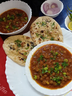 अमृतसरी पिंडी छोले(Amritsari pindi chole recipe in Hindi) रेसिपी मुख्य फोटो