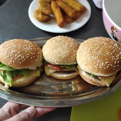 A picture of Pork Burger.