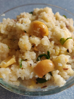 A picture of Kuthiraivali Arisi Pongal / Barnyard Millet Pongal 🍚.