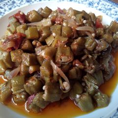 A picture of 3 spice Bhindi ki Sabzi.
