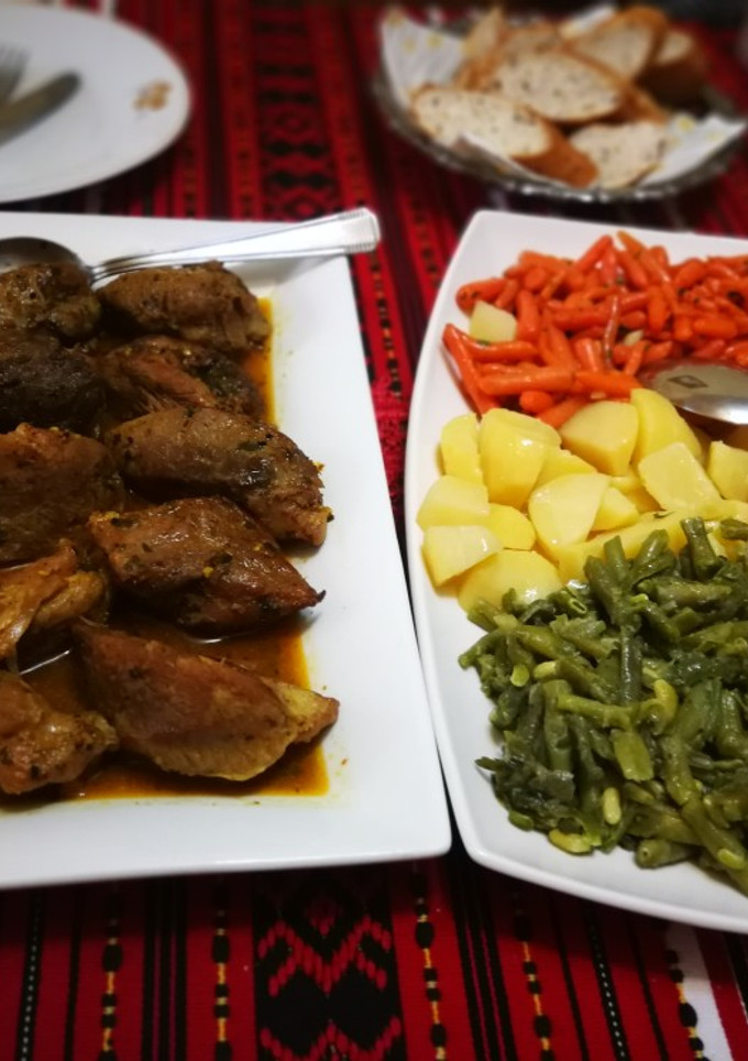 Una foto de Carne de cerdo chana masala con verduritas
