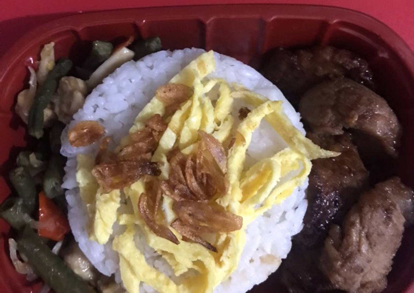 Nasi uduk babi goreng manis (non halal)