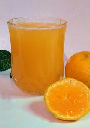 ऑरेंज जूस(Orange juice recipe in hindi) रेसिपी मुख्य फोटो