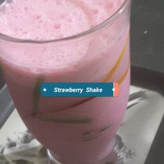 A picture of Strawberry Shake.
