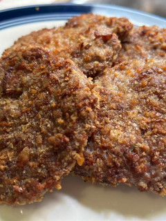 Una foto de Milanesas de carne picada!😋