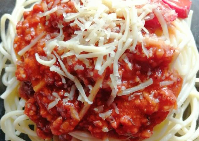 Step-by-Step Guide to Prepare Traditional Spaghetti pasta for Lunch Food