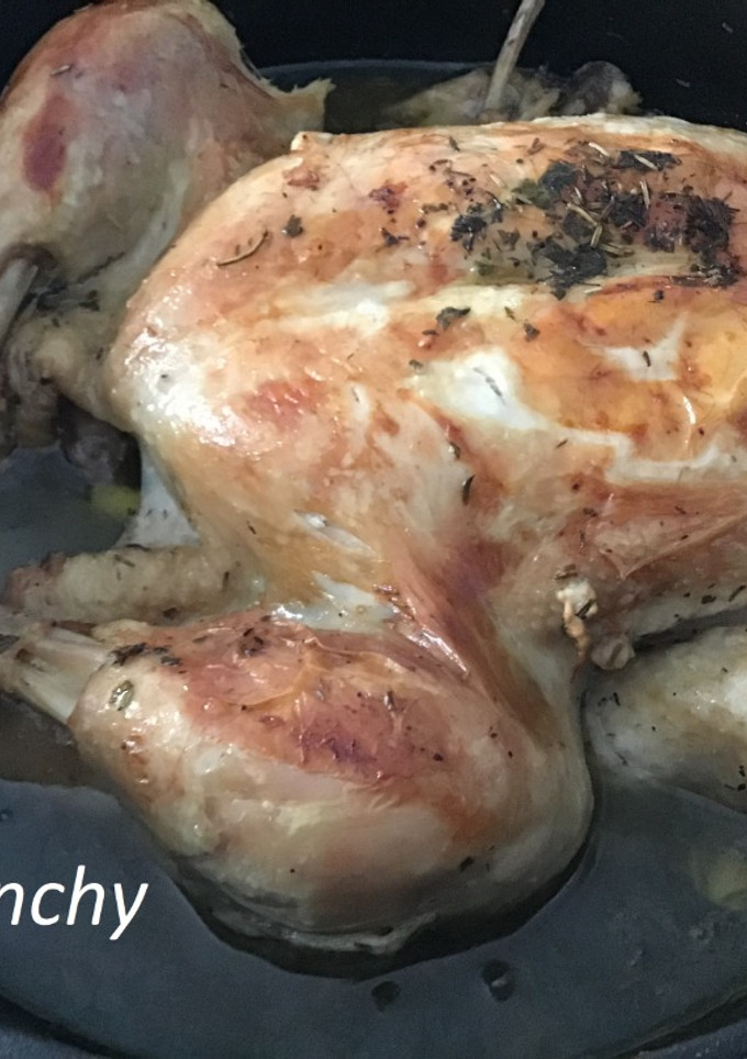 Una foto de Pollo en cocotte a las hierbas