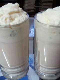 A picture of Kesar pista milk shake.