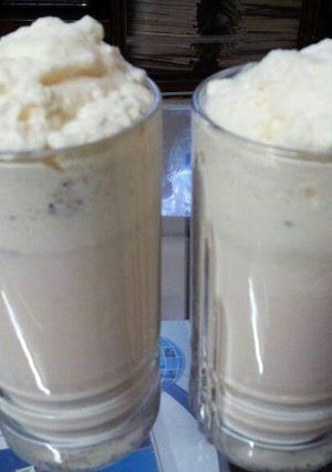 A picture of Kesar pista milk shake.