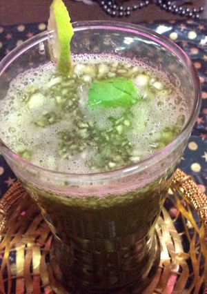 A picture of Cucumber lemon cooler.