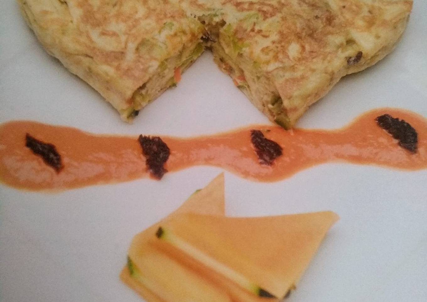 Tortilla de verduras con San Jacobo de calabacín