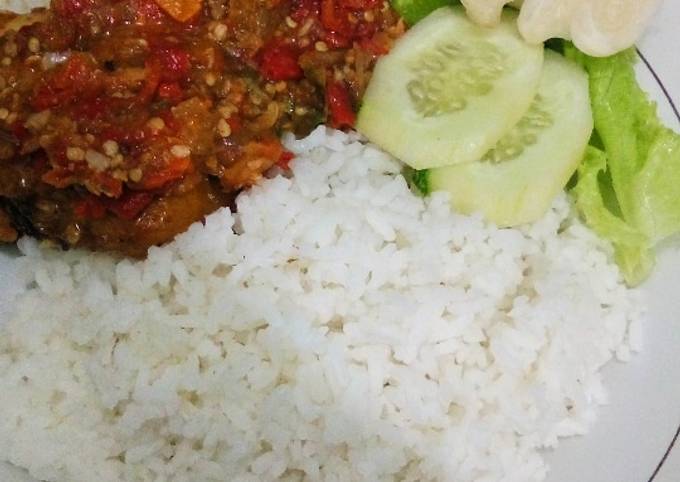 Resep Ayam penyet oleh Zahra Zaharani - Cookpad