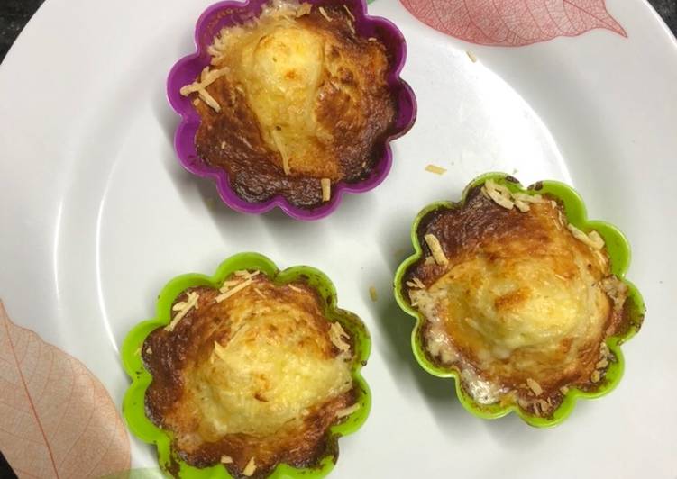 Bolinho de banana com coco