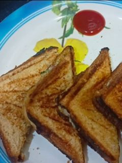 आलू सैंडविच (Aloo Sandwich recipe in hindi) रेसिपी मुख्य फोटो