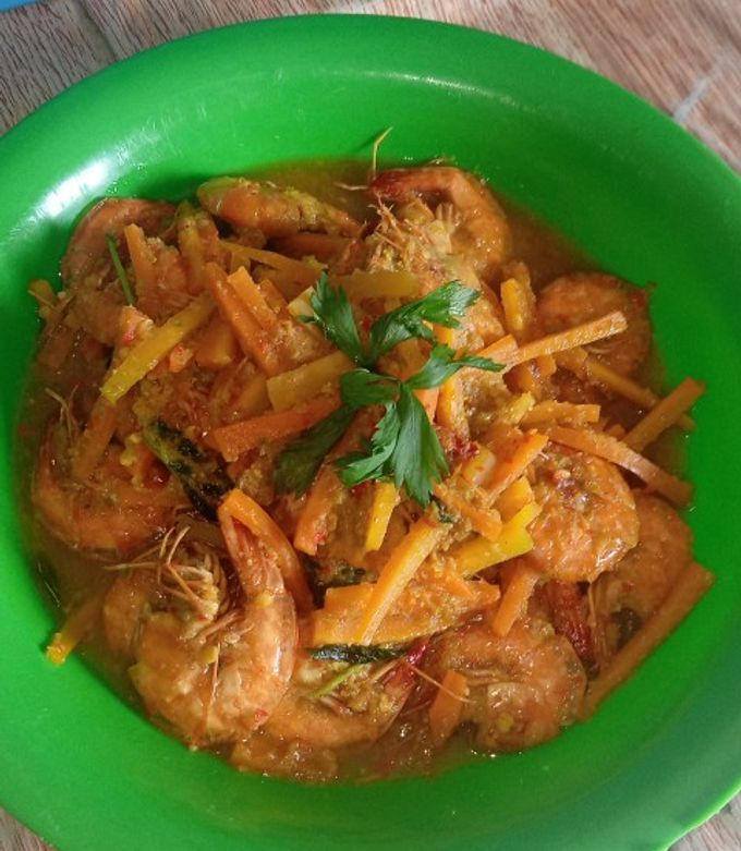 Foto resep Tumis udang wortel bumbu kuning pedas