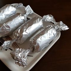 A picture of Steamed chicken kebab.
