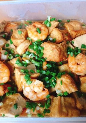 Hình của món Tôm kho tàu hủ nấm.