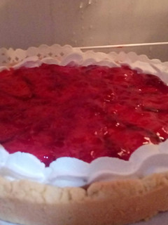 Una foto de Tarta de frutillas(Masa con aceite)