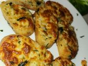 A picture of cheesy garlic bread