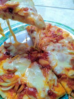 Foto resep Pizza bakso sosis mozzarella-simple