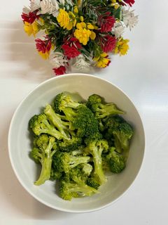 صورة لوصفة بروكلي بالزيت زيتون🥦