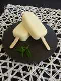 Paletas de helado de leche y chocolate blanco (polos)