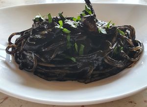 Foto di Spaghetti al nero di seppia alla siciliana