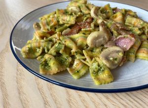 Foto resep Pasta Pesto Bacon Jamur lebih enak dr restoran, pasti!