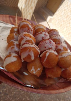A picture of Milk glazed puffs.
