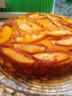 Una foto de Torta invertida de manzanas 🍎🍎