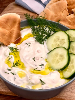 Una foto de 🇬🇷 TZATZIKI (τζατζίκι, Grecia)