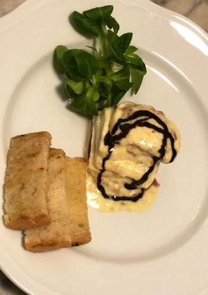 Foto di Tortino schiz e carpaccio di manzo affumicato e crema di latte