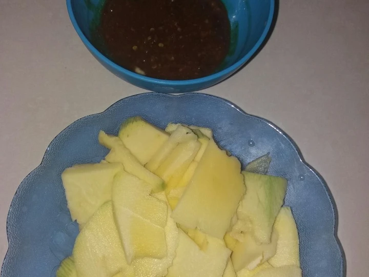Langkah Gampang Menyiapkan Resep Rujak pencit cocol petis madura yang Menggugah Selera Anti Ribet, Sempurna