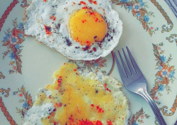 Poached eggs/ Half fry eggs