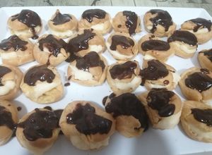 Foto principal de Profiteroles en Mambo