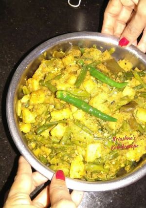 A picture of Mix Vegetable coconut curry.