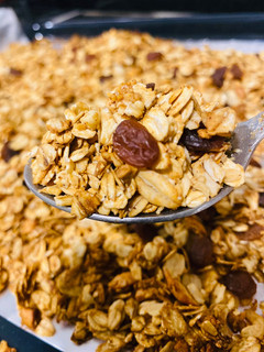 A picture of Honey Granola.