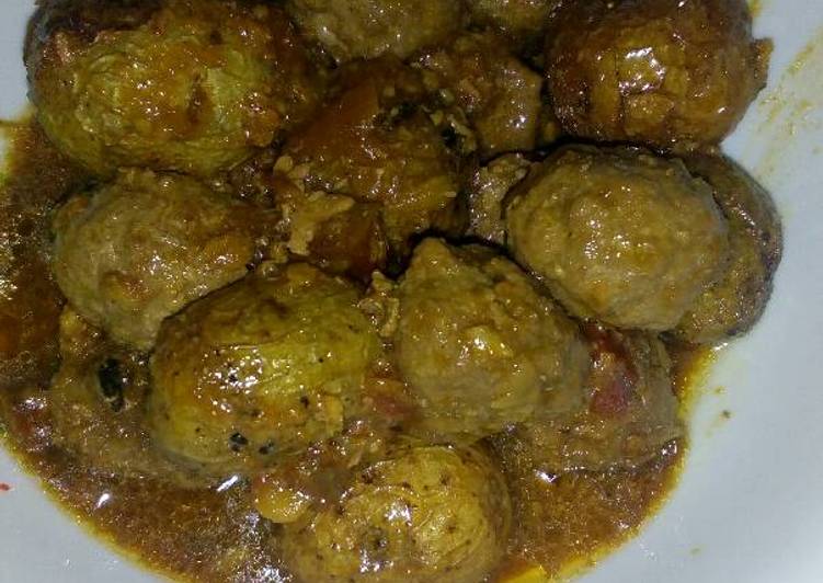 Rahasia Membuat Semur bola daging with baby potatoes, Lezat