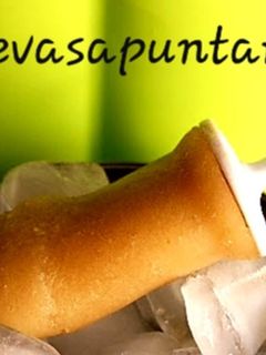 Una foto de Polos de melón y lima