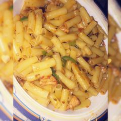 A picture of Chicken Macroni.