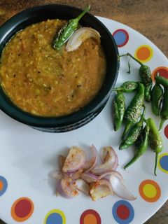 બાજરા ની ખીચડી (Bajra Khichdi Recipe In Gujarati) રેસીપી મુખ્ય ફોટો