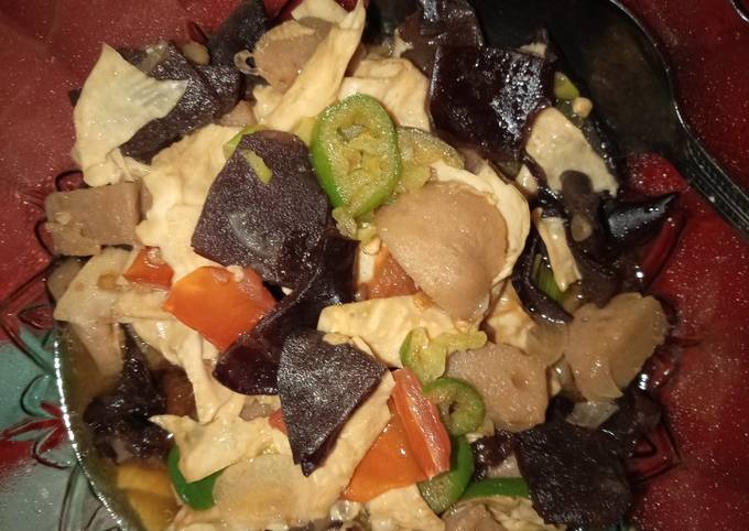 Tumis jamur kuping gajah kembang tahu manis pedas