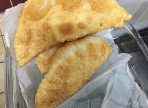 Una foto de Empanadas de pollo fritas