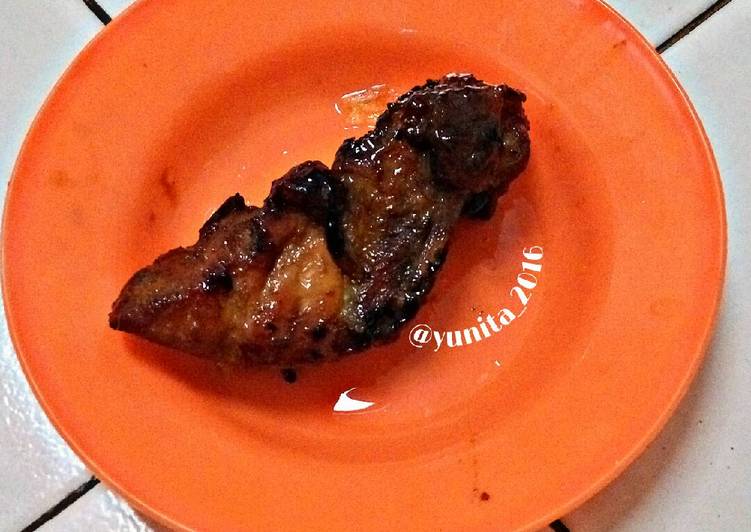 6. Ayam bakar bumbu kecap
