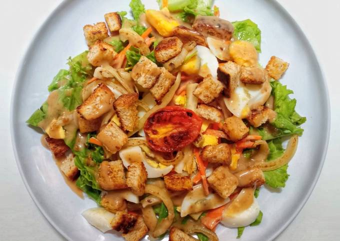 Standar Cara  membuat Salad Lettuce Telur dan Roti yang sempurna