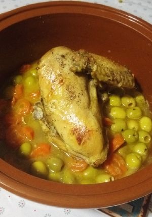 Une photo de Poulet aux olives et carottes ❤