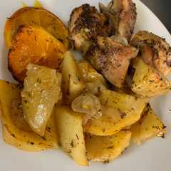 Una foto de Pollo al horno con naranja